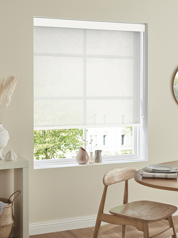 Astin 8% White Roller Blind Astin 8% White Roller Blind