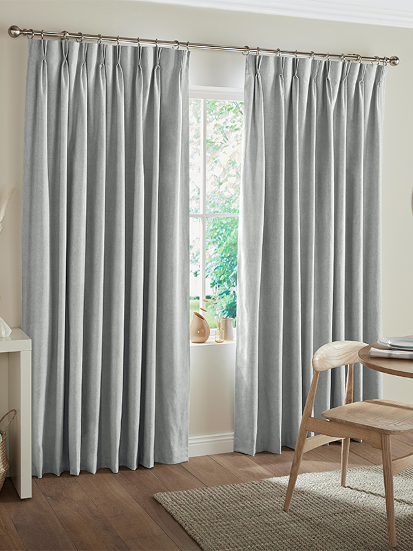 Cassandra Silver Curtain Cassandra Silver Curtain
