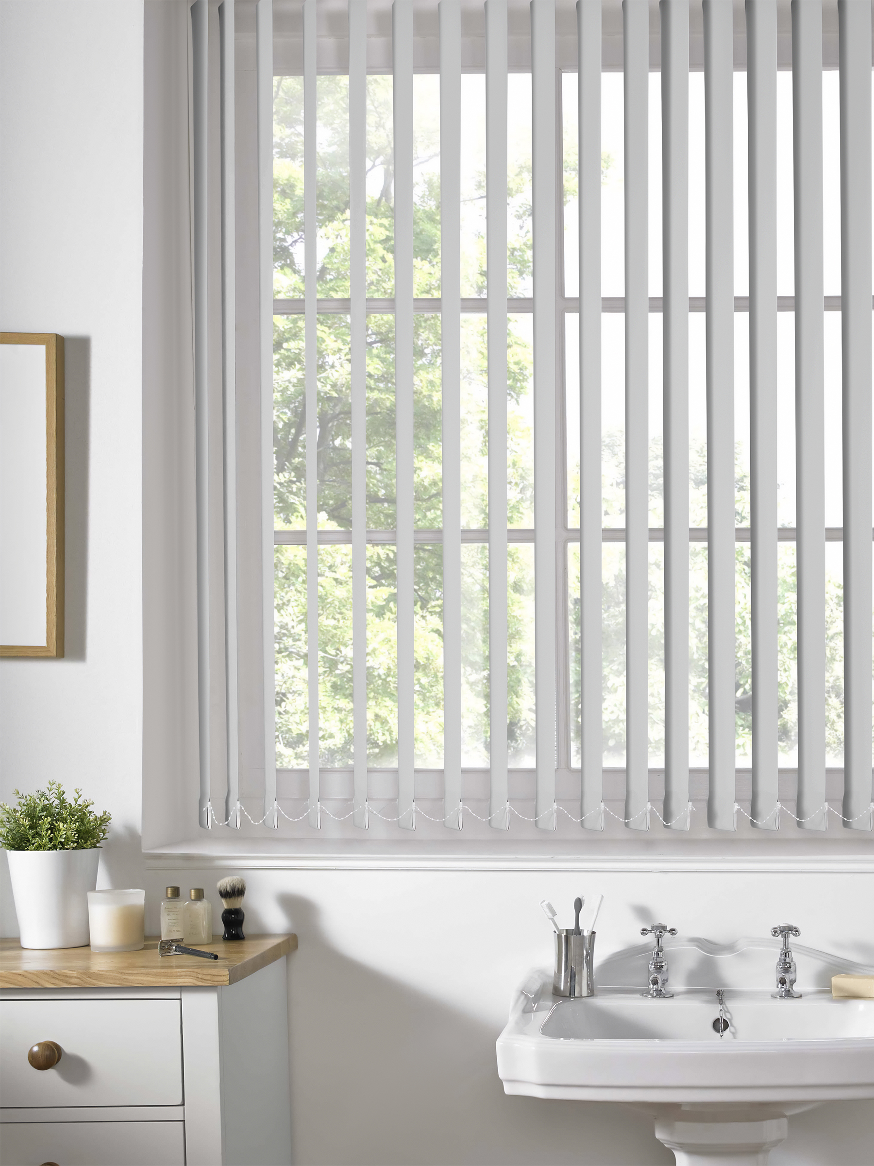 Shipley FR White Vertical Blind Shipley FR White Vertical Blind