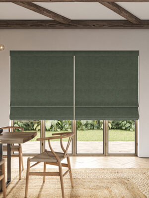 Emmy Kingfisher Roman Blind